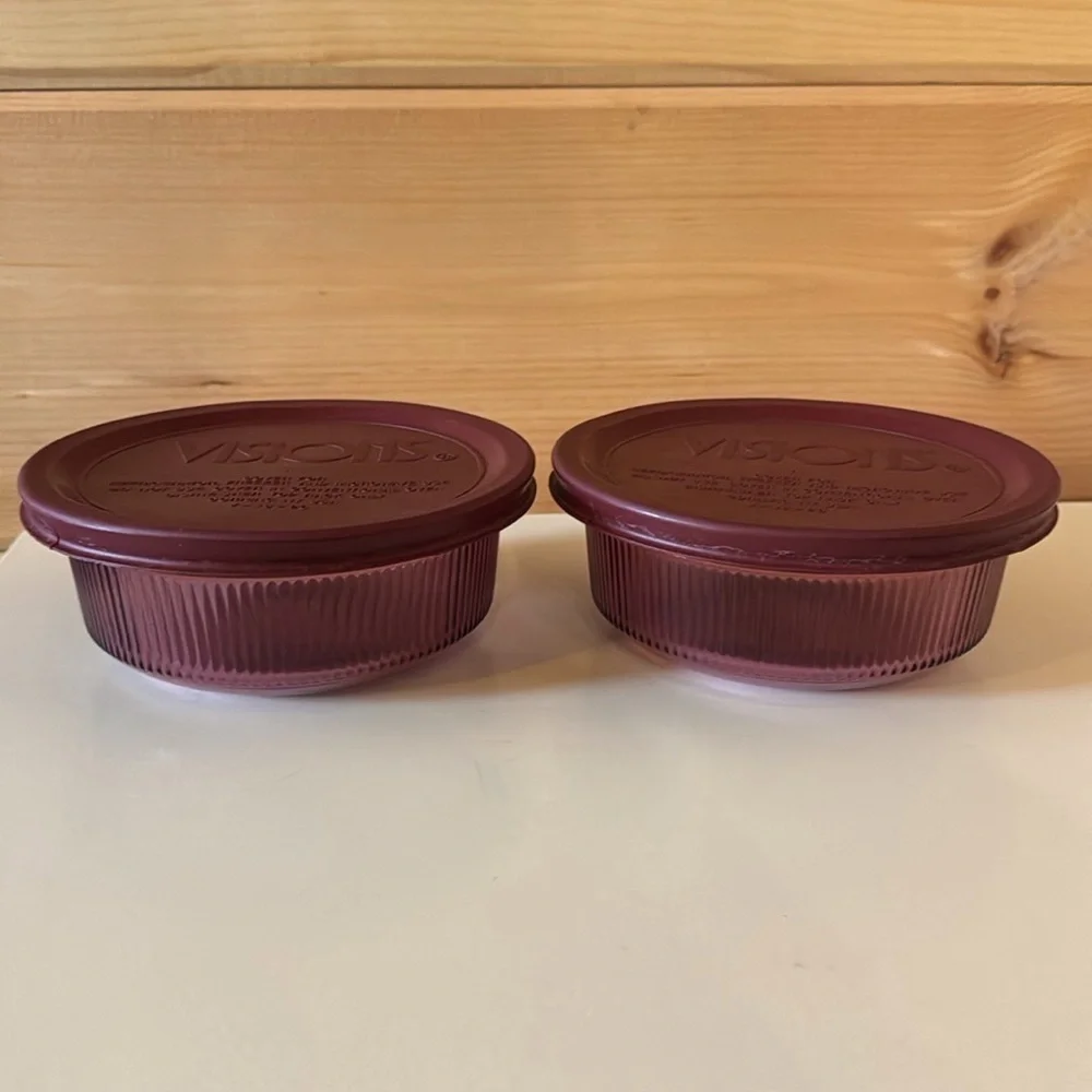 Corning Visions Cranberry food storage set 2-  1 Pint containers with lids